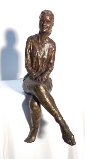 Femme assise 2, terre cuite cirée, 50 cm, 2020 - Sculptures assises