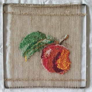 Pomme 2, tissage, 30x30, 2023 - Pomme, tissage, 30x30, 2023